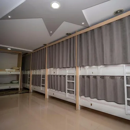 Hostel Mani *