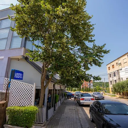 Hostel Mani *